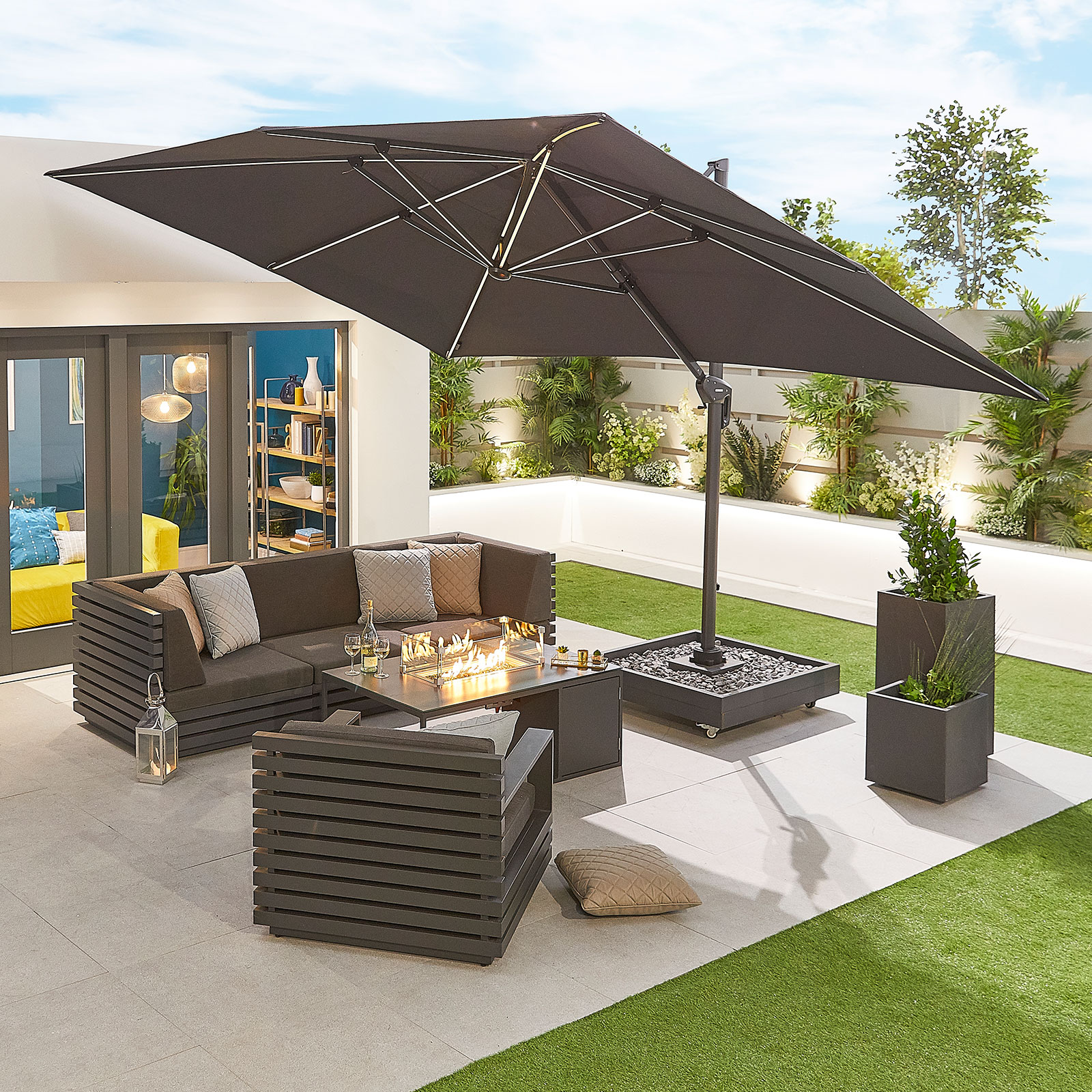 Galaxy 4.0m x 3.0m Rectangular LED Aluminium Cantilever Parasol - Grey Canopy and Grey Frame