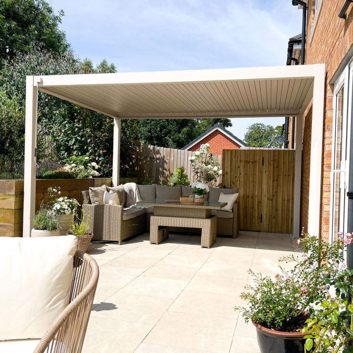 Titan Aluminium Metal Pergola in Pebble