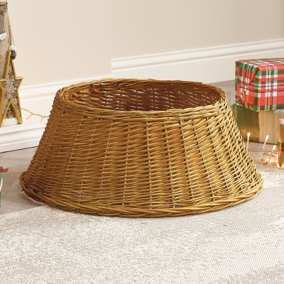 70cm Round Wicker Tree Skirt in Gold