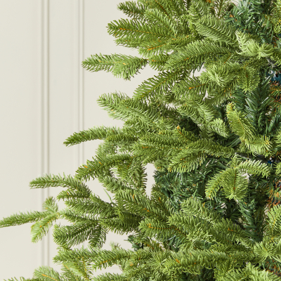 Englemanns Spruce Green Classic Christmas Tree - 5ft / 150cm