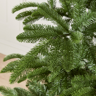 5ft Nobilis Fir Green Christmas Tree (150cm)