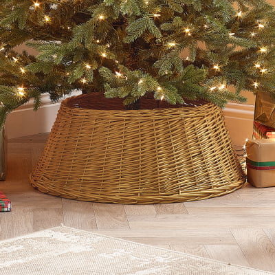 70cm Round Wicker Tree Skirt in Gold