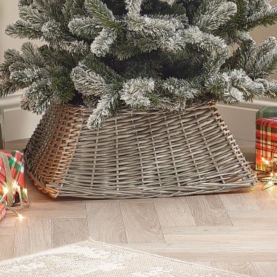 60cm Square Wicker Tree Skirt in Silver